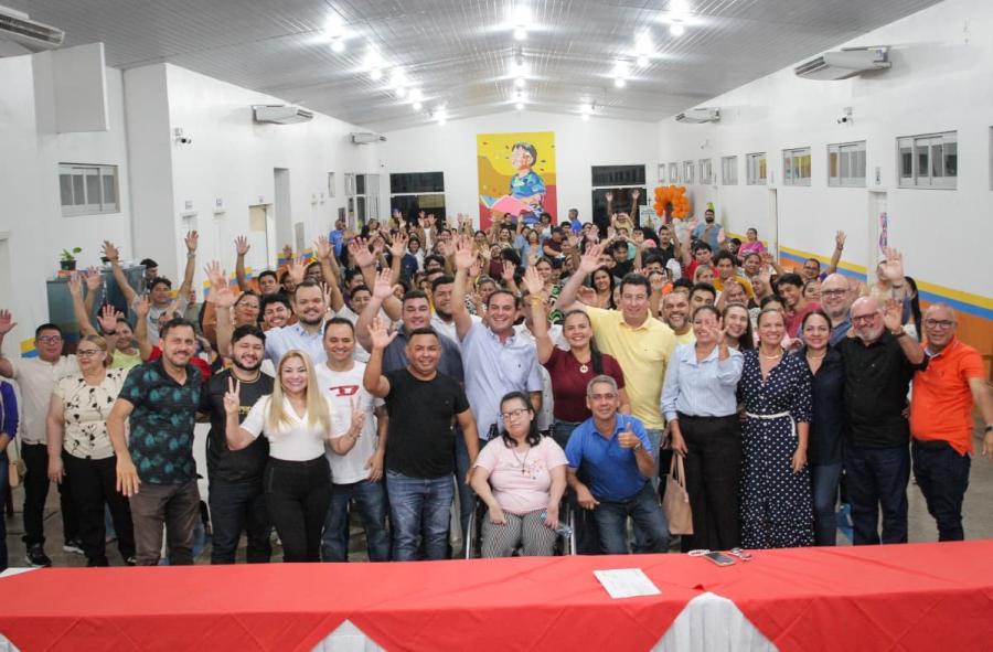 Prefeitura lança Programa de Governo 'Eu Amo Parintins' com cursinho pré-vestibular gratuito