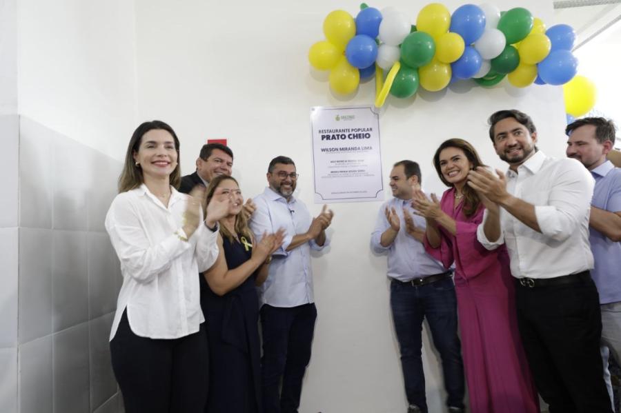 Wilson Lima reinaugura restaurante popular do Novo Israel em prédio novo e ampliado