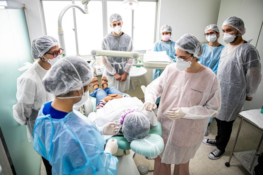 Reabilitação facial gratuita em Manaus: UEA muda a vida de pacientes com cuidado especializado Reabilitação facial gratuita em Manaus: UEA muda a vida de pacientes com cuidado especializado