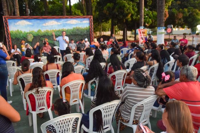 Prefeitura de Parintins leva qualificação profissional às mulheres da Vila Amazônia