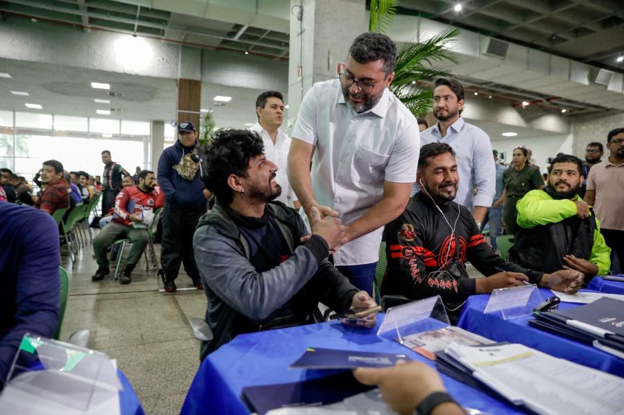 Wilson Lima aponta valorização de mototaxistas e motofretistas com liberação de crédito