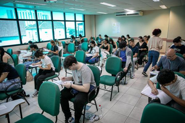 VESTIBULAR 2025: Milhares de candidatos dão início ao sonho de ingressar na UEA