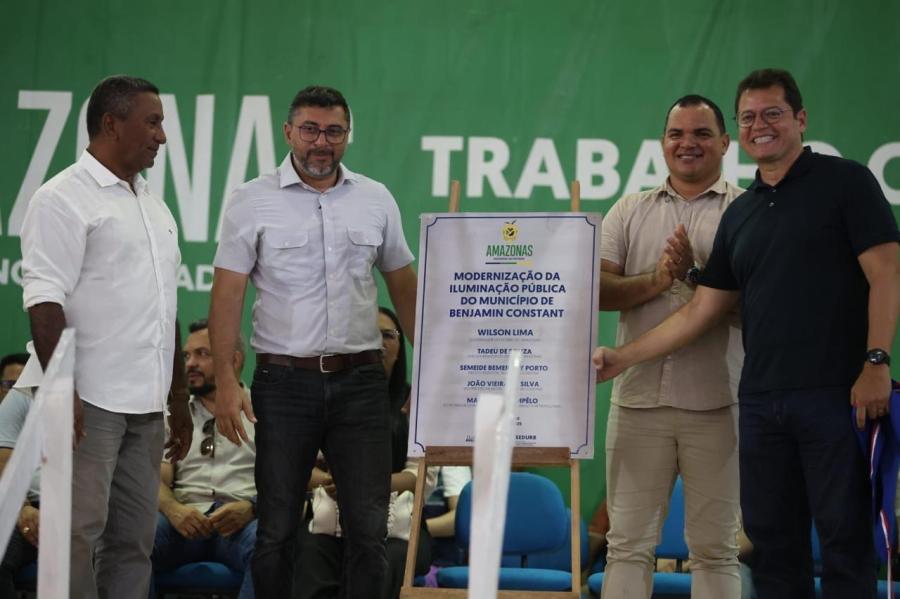 Wilson Lima inaugura Projeto Água Boa e novo sistema de iluminação em LED em Benjamin Constant