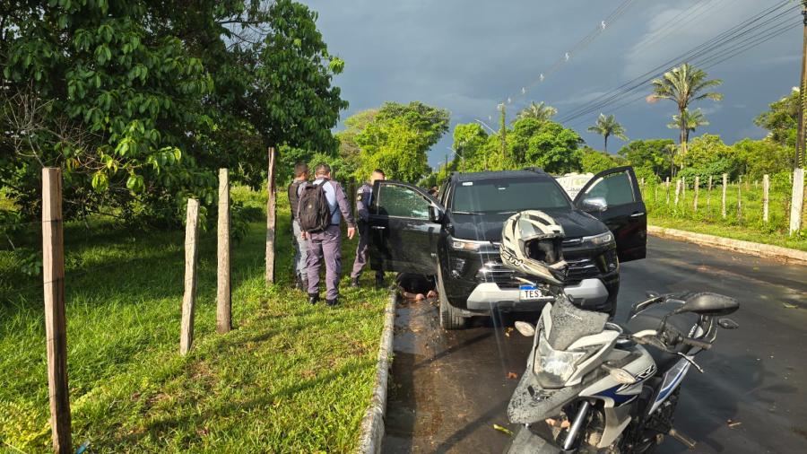 Homem é encontrado morto às margens de estrada em Parintins; Suspeita de execução