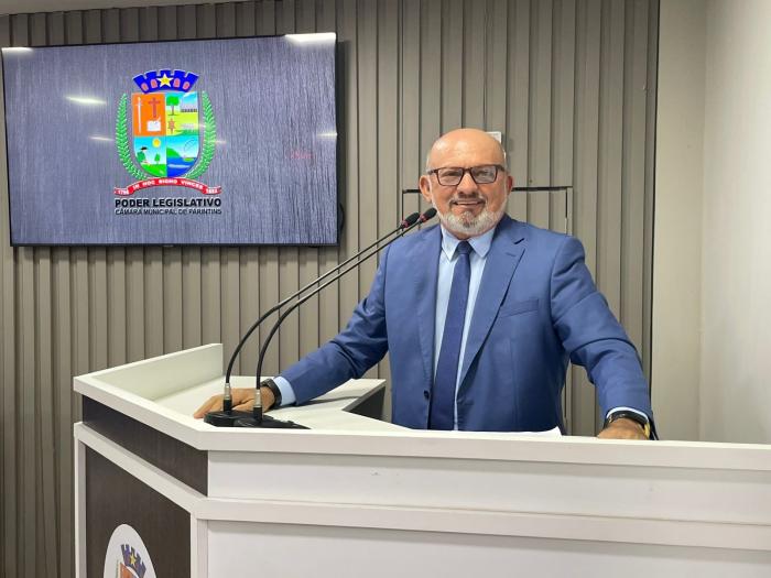 Cabo Linhares solicita reformas nos banheiros da Praça Digital