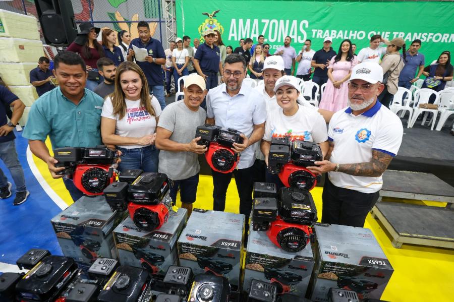 Wilson Lima faz investimentos para os setores primário e social de Maués