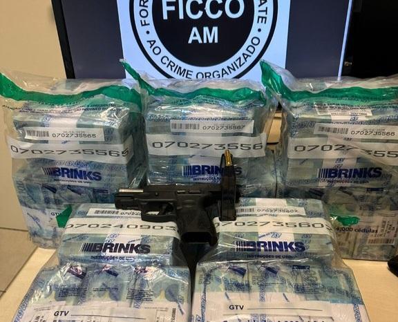 Três pessoas são presas em Manaus transportando R$ 2,5 milhões