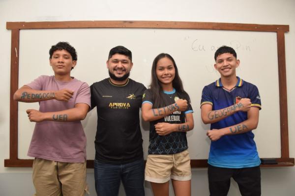 Prefeitura de Parintins celebra 56 aprovações em processos seletivos da UEA e UFAM