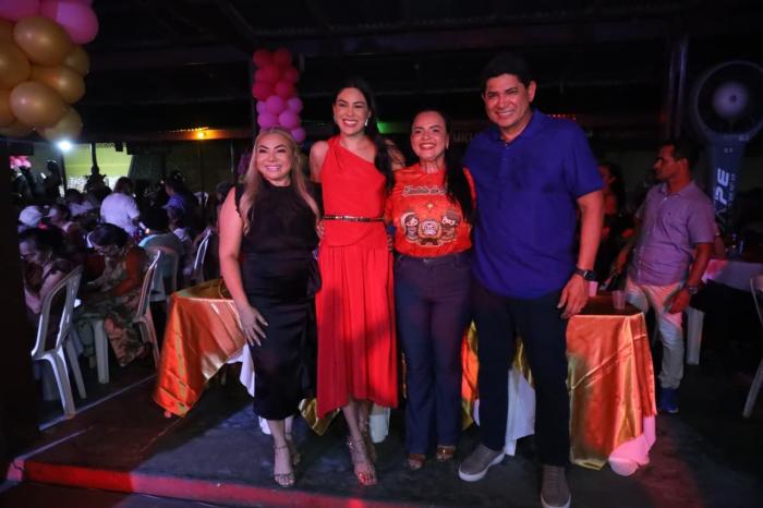 Bolerão dos Idosos promovido por Mayra Dias reúne mais de 2 mil participantes em Parintins