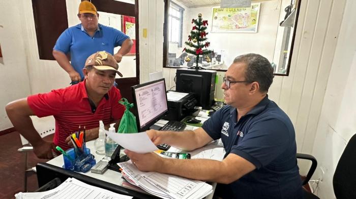 Prefeitura de Parintins antecipa organização do Réveillon 2026 e define regras para ambulantes