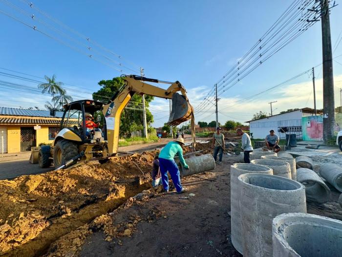 Prefeitura de Parintins intensifica obras de drenagem profunda na rua Massaranduba