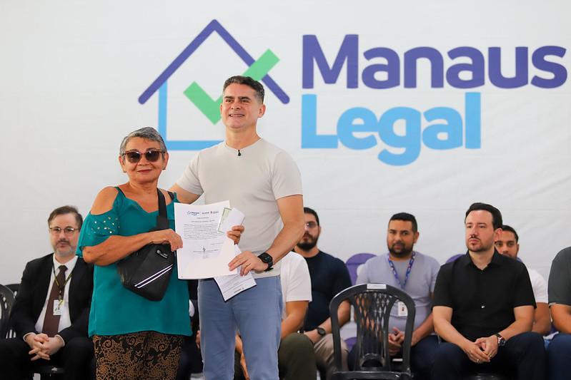 David Almeida encerra espera histórica e entrega 350 registros de imóveis na Betânia