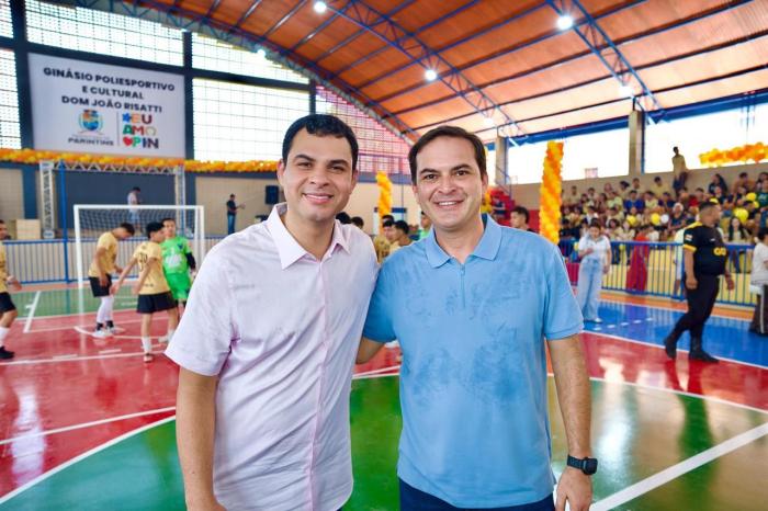 Saullo Vianna assina contrato com a Caixa e viabiliza construção de campo de futebol em Parintins