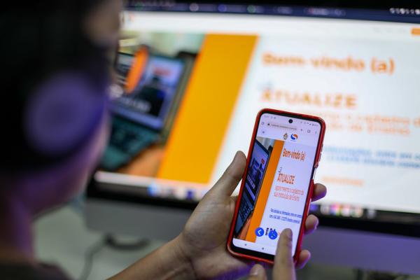 Prefeitura de Manaus orienta estudantes sobre cadastro e recadastro da meia-passagem 2026