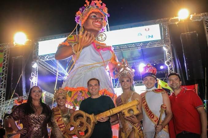 Chegada da Kamélia abre oficialmente o Carnailha 2026 em Parintins