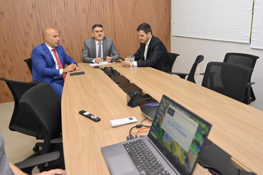 David Almeida destaca papel estratégico de Manaus em conselho nacional da Reforma Tributária