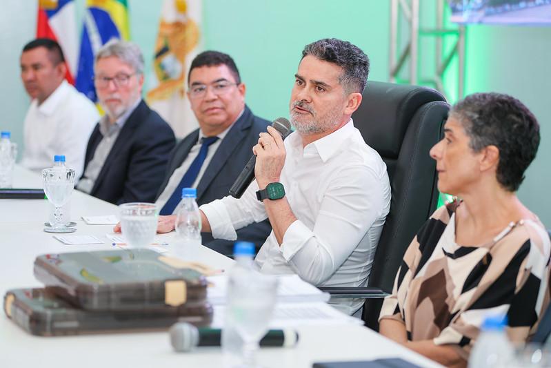 David Almeida conduz audiência pública e projeta Manaus como referência nacional em saneamento