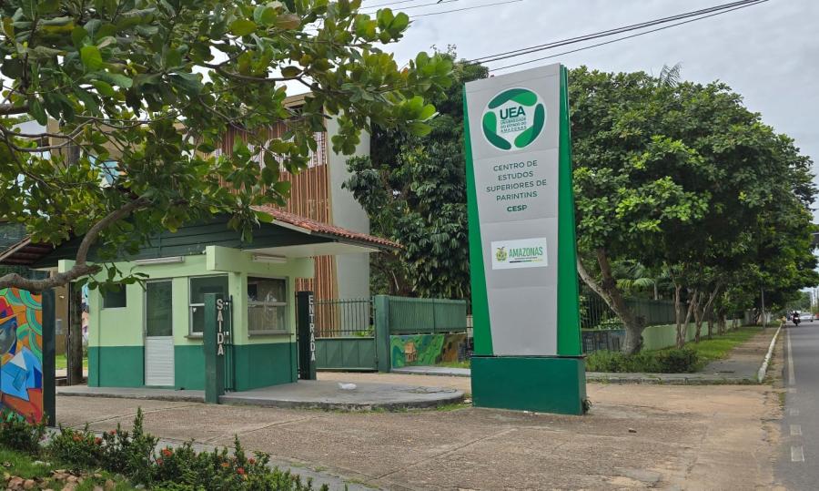 UEA abre seleção para professores em Parintins com salário de até R$ 9,3 mil