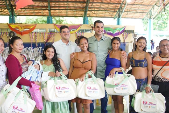 Jander Lobato participa da entrega de 400 kits do programa Mãe Manauara