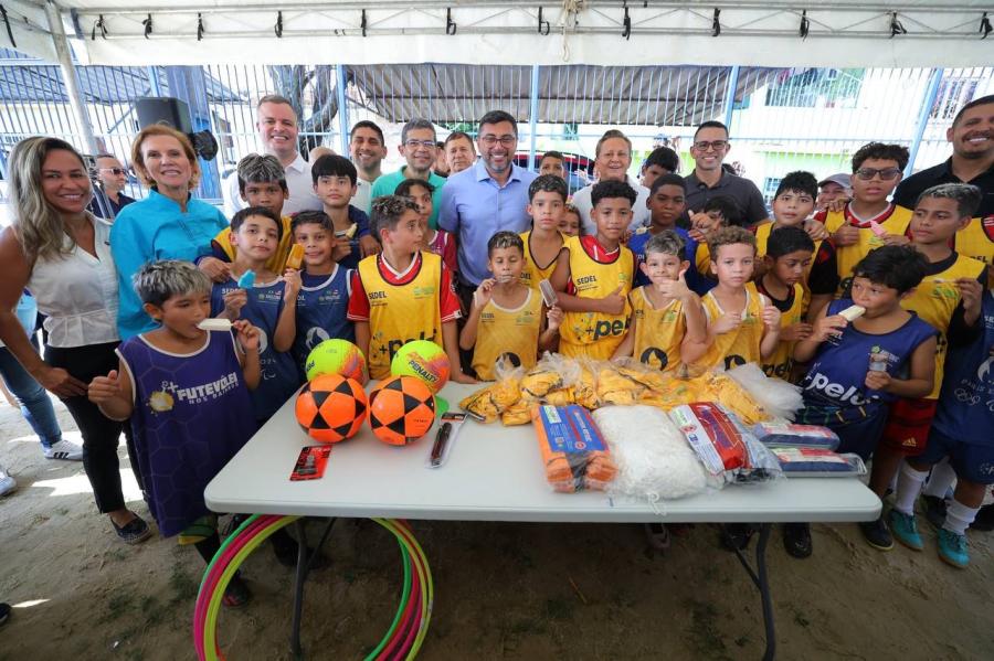 Wilson Lima entrega Arena Poliesportiva Estrela e fortalece o esporte comunitário na Compensa
