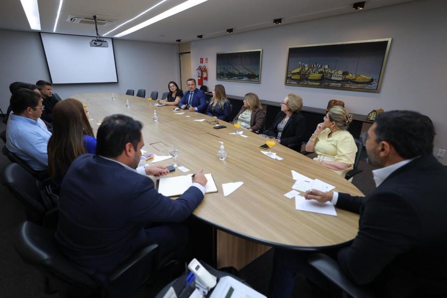 Wilson Lima mobiliza ações integradas para ampliar políticas de proteção e bem-estar animal no Amazonas