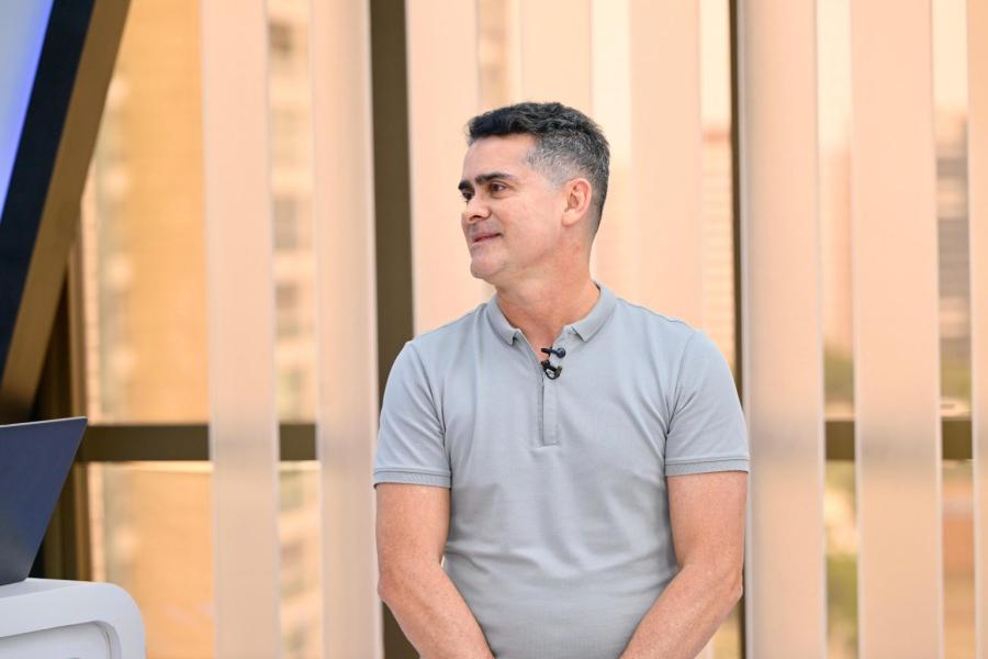 David Almeida destaca avanços da gestão em áreas estratégicas durante entrevista