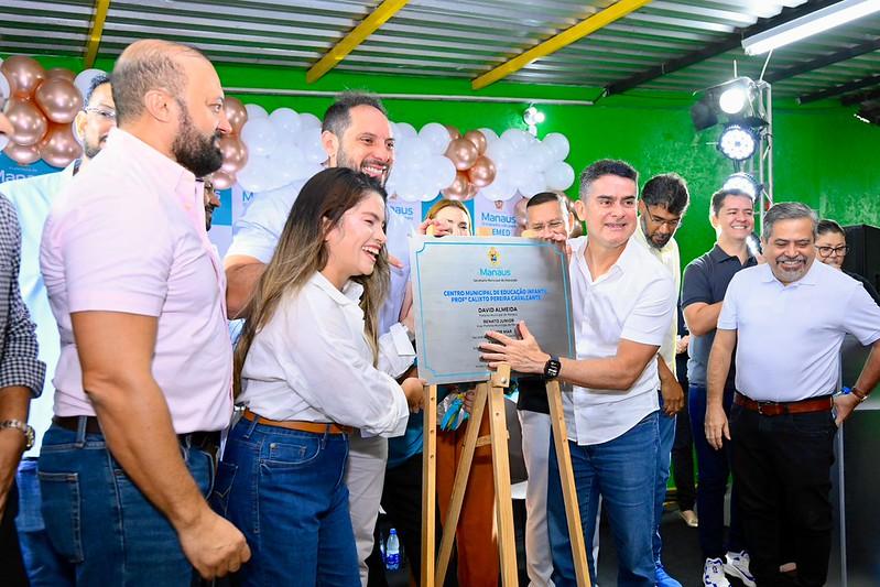 David Almeida entrega CMEI reformado na Zona Norte e reforça meta de alfabetização em Manaus