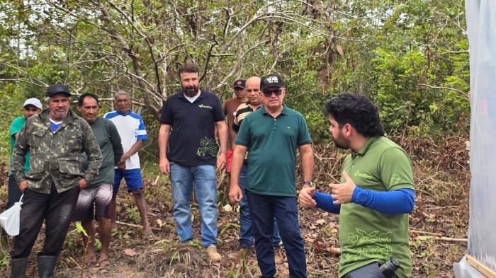 Prefeitura de Parintins e Coca-Cola fortalecem produção de guaraná no Uaicurapá