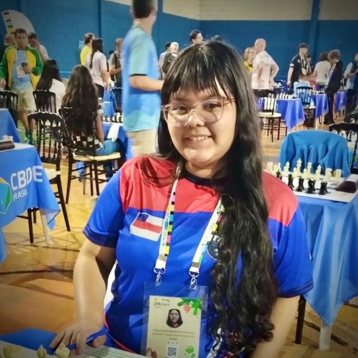 Estudante de 15 anos é pentacampeã de xadrez nos JEPs em Parintins