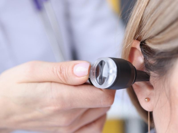 Márcia Baranda propõe ampliar número de otorrinolaringologistas em Parintins