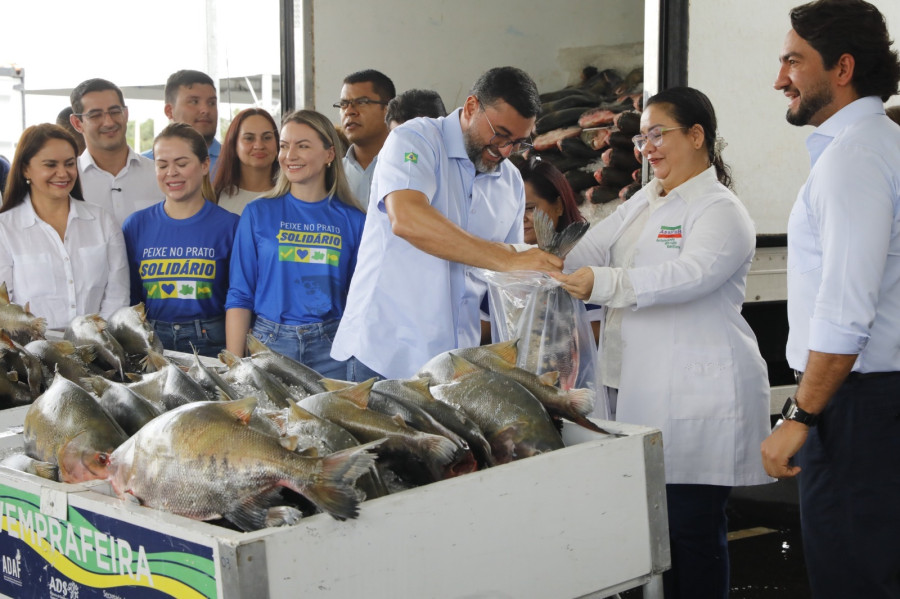 Wilson Lima inicia entrega de 470 toneladas de peixe e reforça alimentação na Semana Santa
