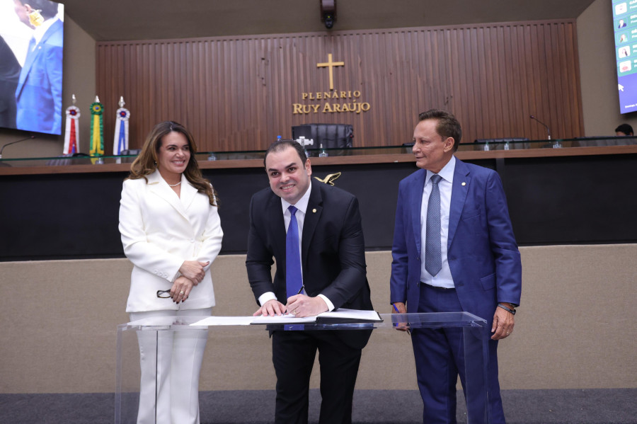 Roberto Cidade assume Governo do Amazonas após renúncia de Wilson Lima