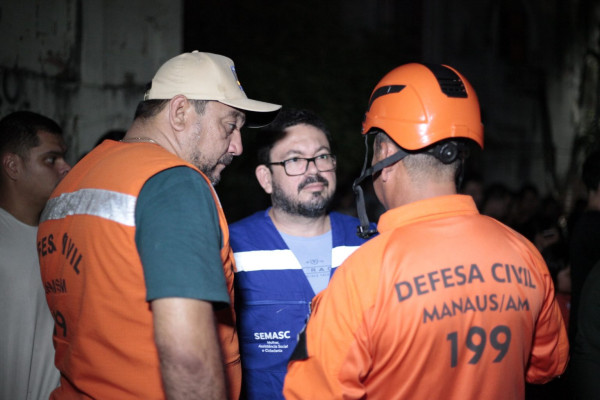 Prefeitura de Manaus mobiliza assistência a vítimas de incêndio no São Jorge