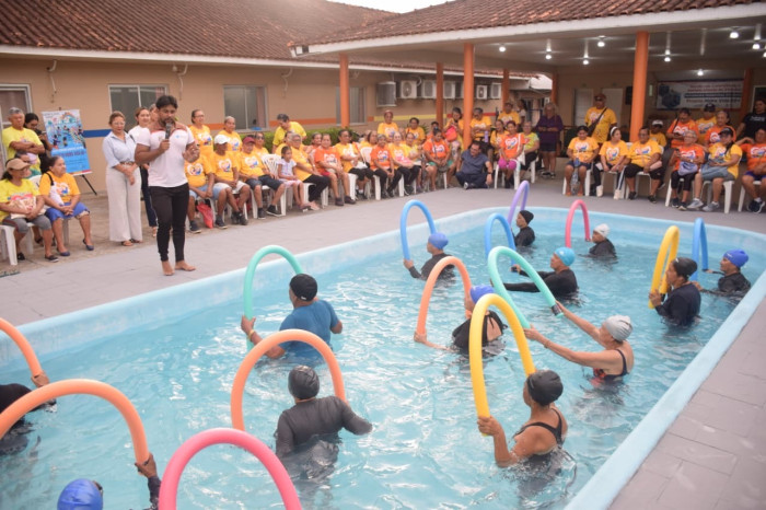 Prefeitura amplia atenção aos idosos e inaugura hidroginástica em programa municipal