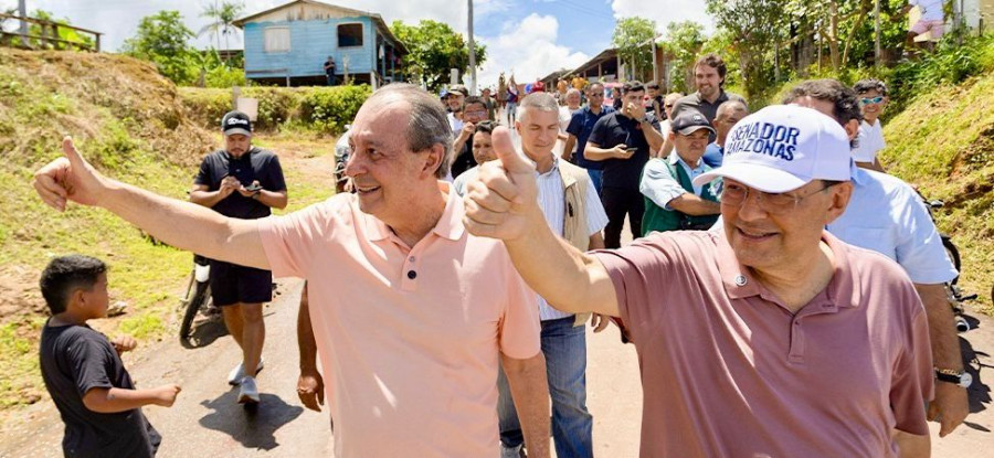 Omar Aziz e Eduardo Braga entregam novos terminais pesqueiros em Itacoatiara
