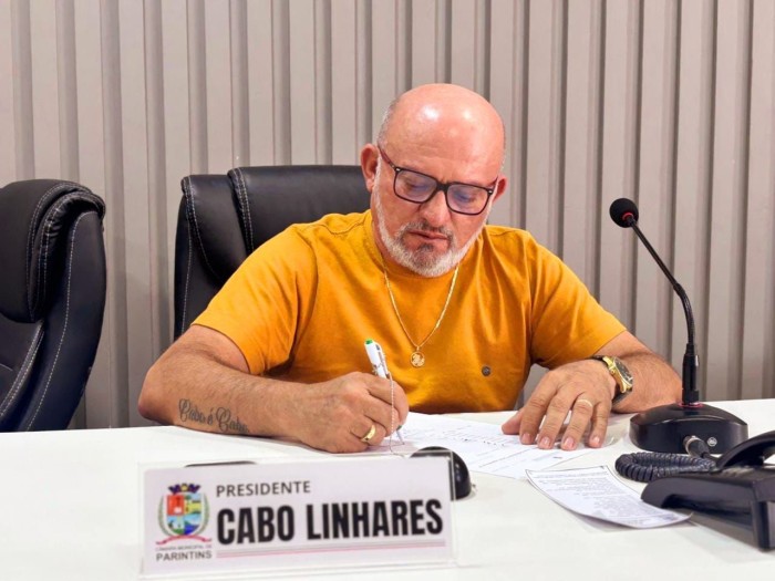 Cabo Linhares antecipa 1ª parcela do 13º dos servidores da Câmara de Parintins