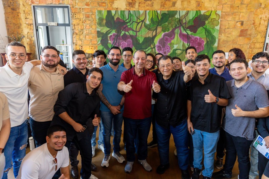 Omar Aziz defende protagonismo da juventude durante evento em Manaus