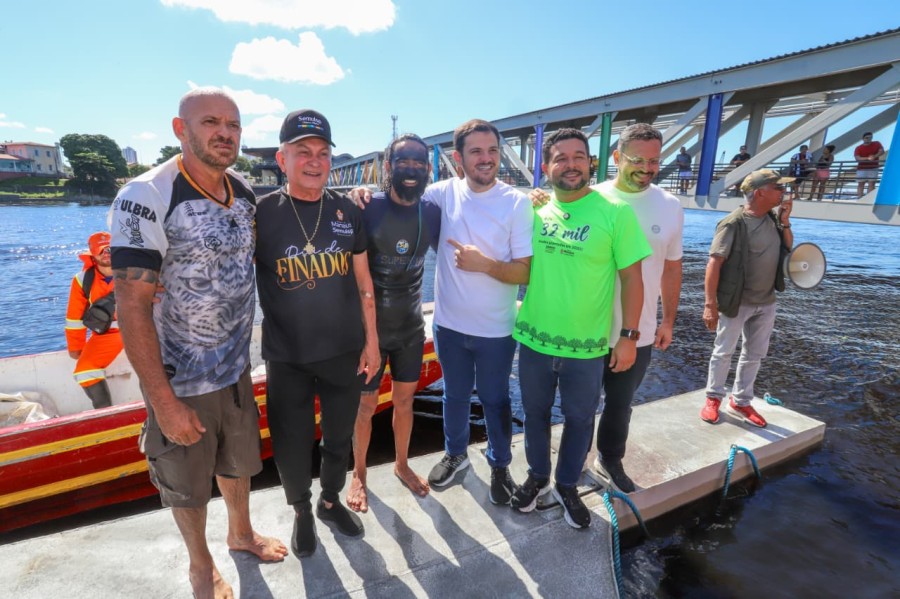 Prefeito Renato Junior recebe ‘Homem-Peixe’ em Manaus e reforça ações ambientais na capital