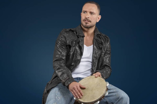 Diogo Nogueira pausa agenda de shows após diagnóstico de laringite bacteriana grave
