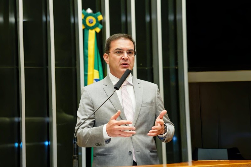 Mateus Assayag exalta força do Festival de Parintins em homenagem na Câmara dos Deputados