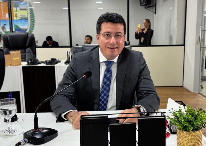 Fábio Cardoso pede melhorias no transporte do Conselho Tutelar de Parintins
