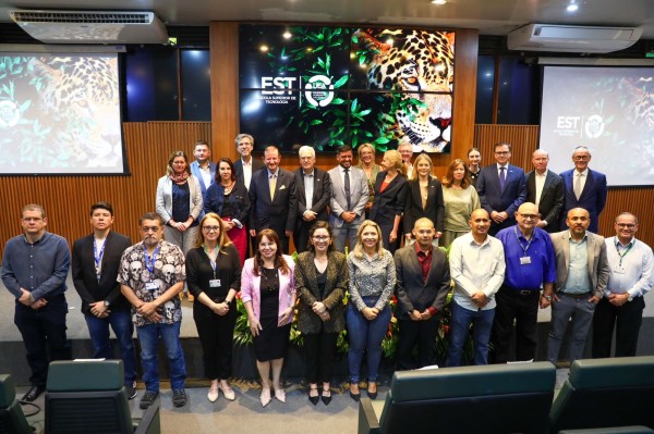 UEA recebe embaixadores da União Europeia em agenda sobre pesquisas e intercâmbio no Amazonas