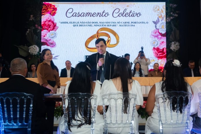 Casamento coletivo oficializa união de 97 casais em Parintins durante ação do ‘Registre-se’