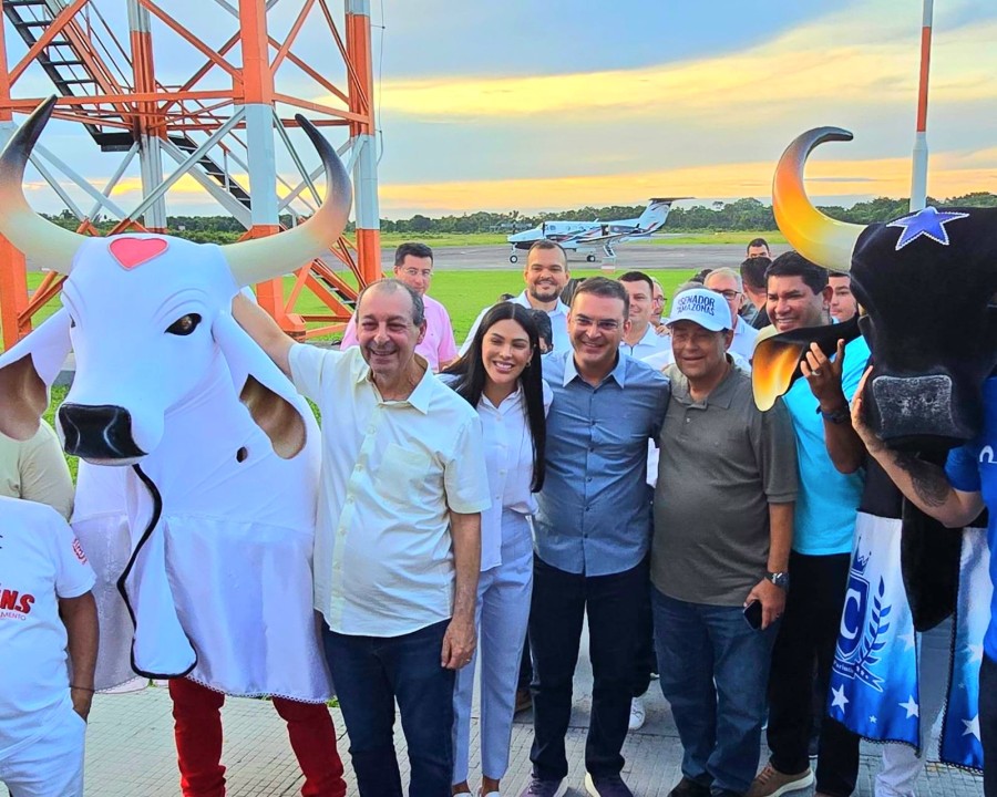 Omar, Eduardo, Saullo e Mayra cumprem agenda, em Parintins