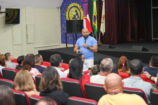 Prefeitura de Manaus apresenta plano para ampliar resultados da educação municipal