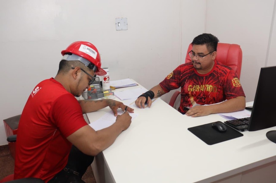 Gestão Fred Góes e Marialvo Brandão realiza pagamento de artistas do Galpão do Garantido