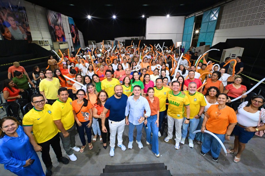 David Almeida debate futuro da educação com profissionais do Amazonas
