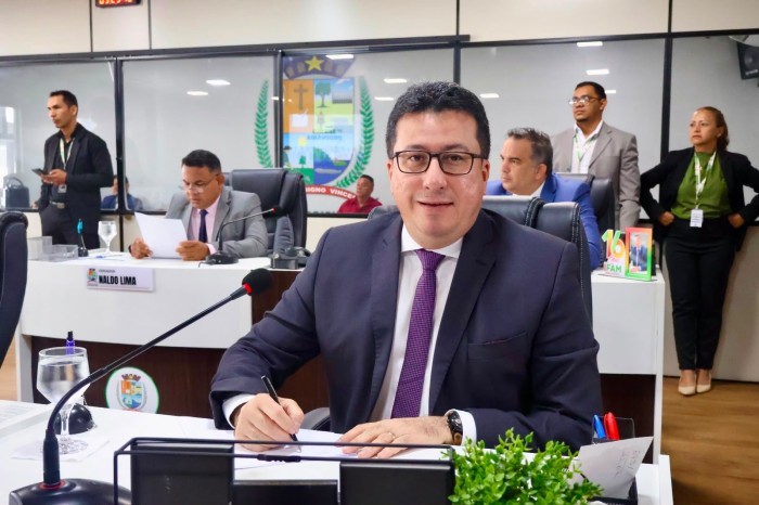 Lei de Fábio Cardoso garante prioridade no atendimento a mulheres no climatério e menopausa em Parintins