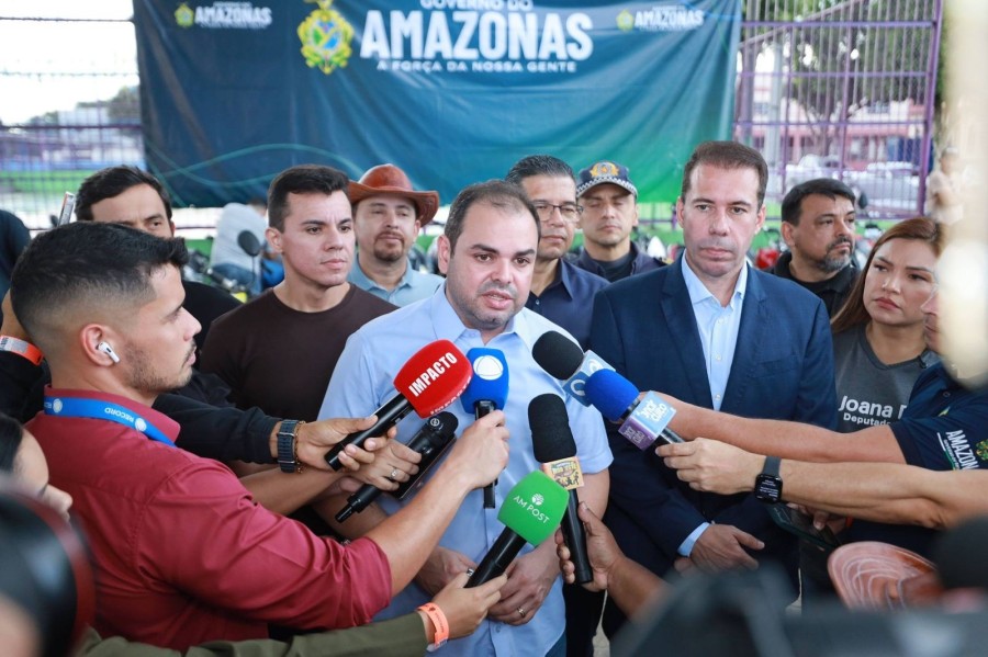 Roberto Cidade participa da devolução de 47 motocicletas recuperadas pela Polícia Civil