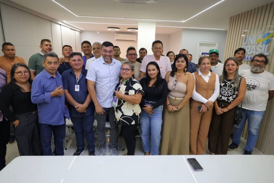Wilson Lima assume compromisso com pescadores e mira representação da categoria no Senado